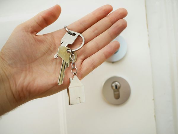 Faut-il acheter sa résidence principale ou investir dans le locatif ?